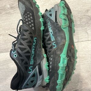 La Sportiva Women's Black and Teal Athletic Shoes